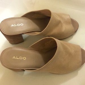 ALDO nude slip on summer mules, barely worn